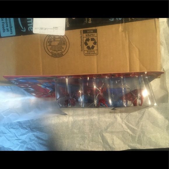 NEW Toybiz Catapulting Spiderman Action Figure - Picture 3 of 7